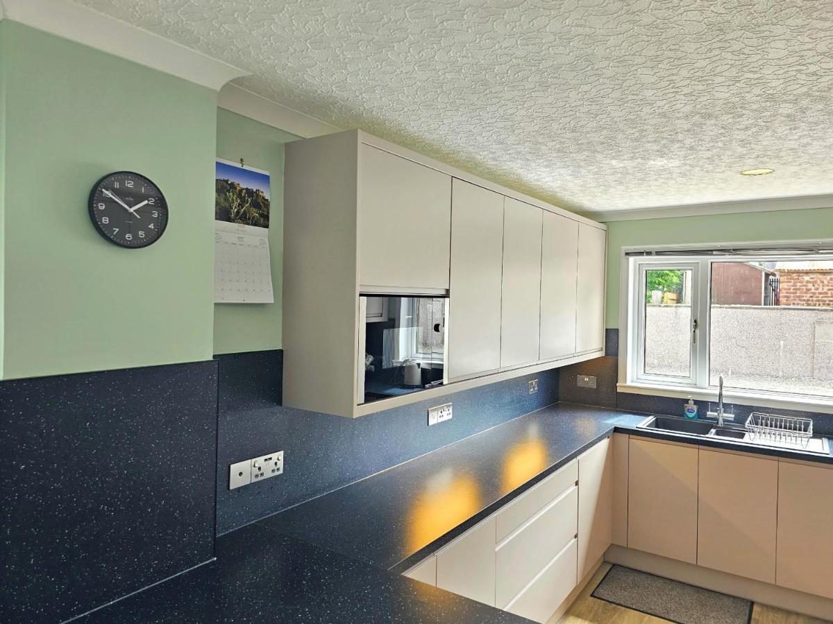 Mystayinn Abermar Guest House Инвернес Екстериор снимка
