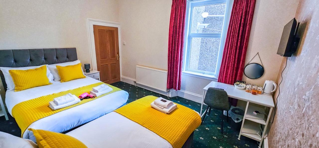 Mystayinn Abermar Guest House Инвернес Екстериор снимка