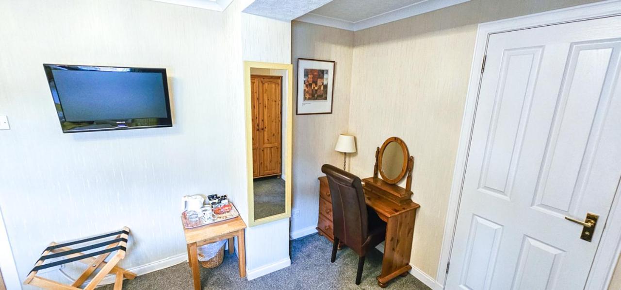 Mystayinn Abermar Guest House Инвернес Екстериор снимка