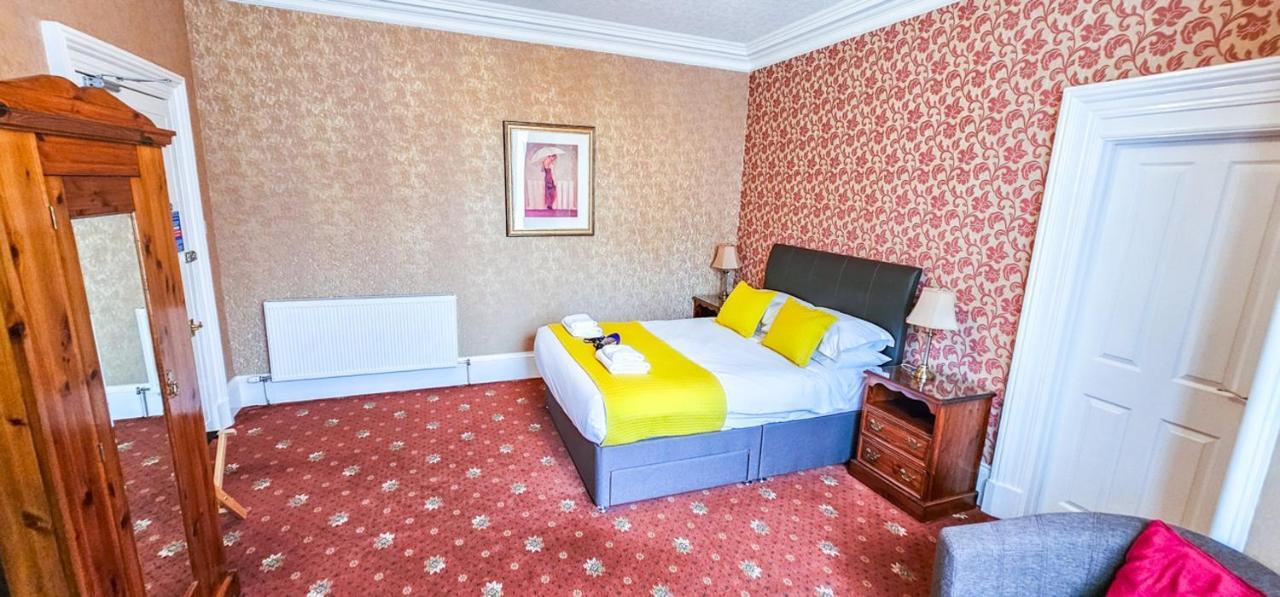 Mystayinn Abermar Guest House Инвернес Екстериор снимка
