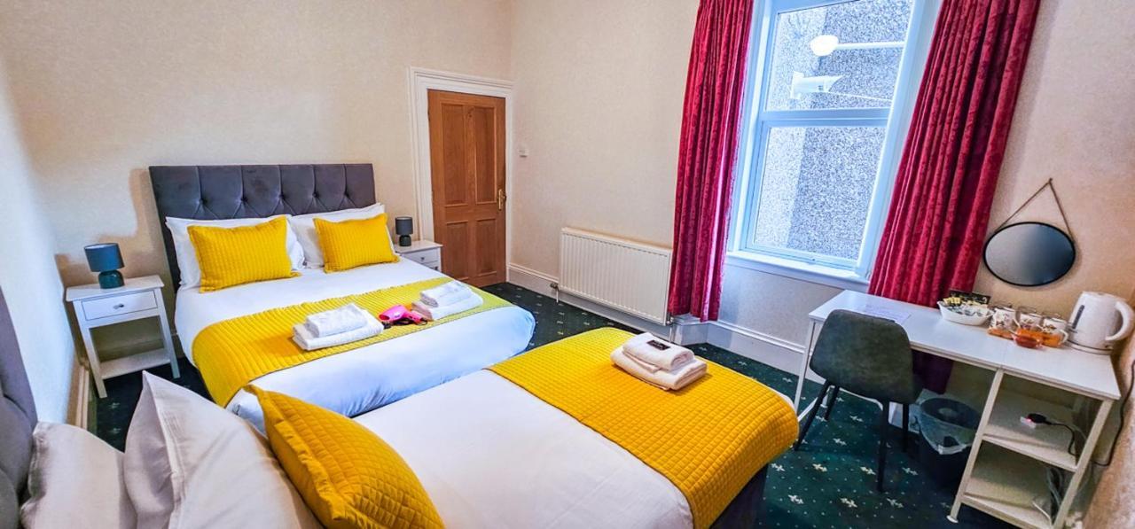Mystayinn Abermar Guest House Инвернес Екстериор снимка