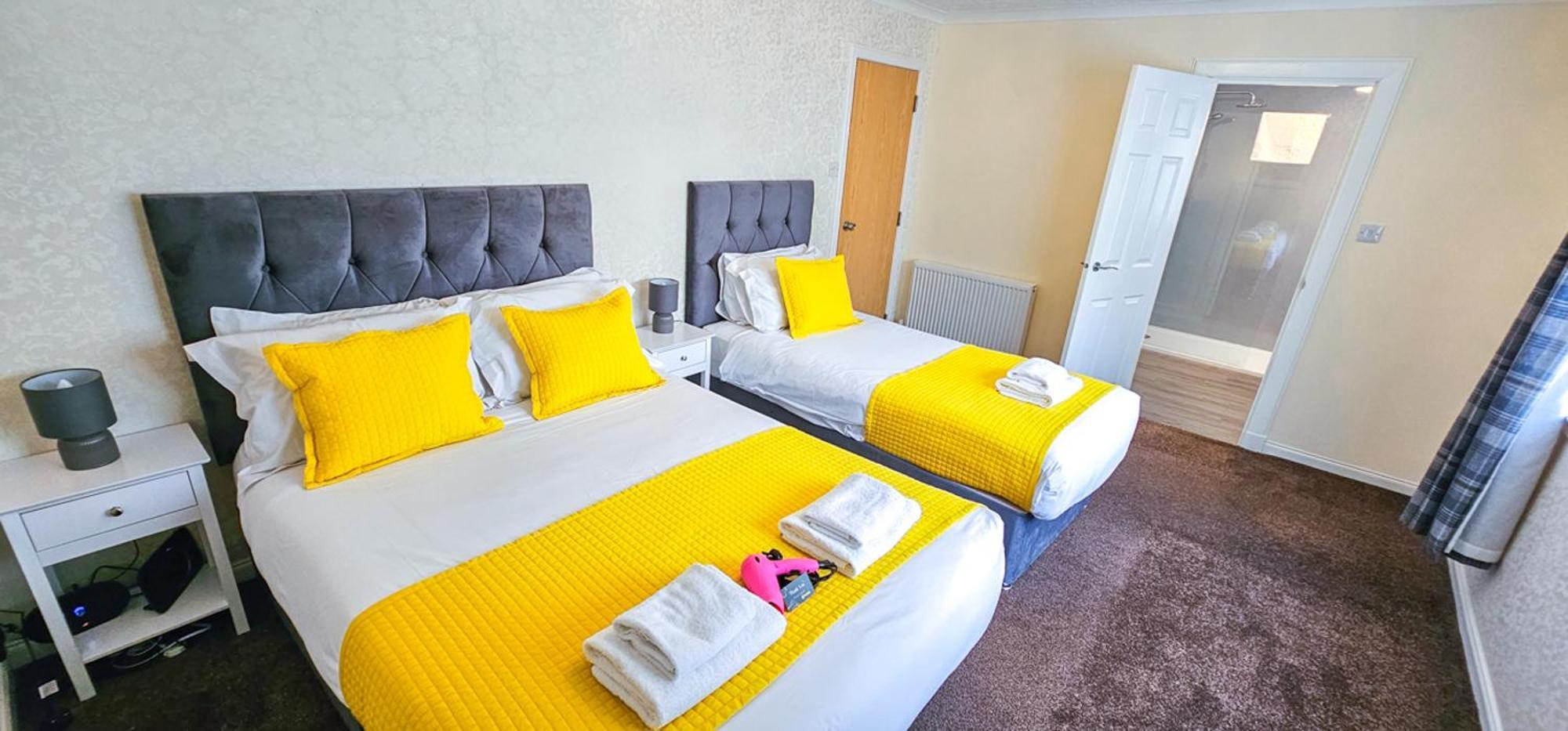 Mystayinn Abermar Guest House Инвернес Екстериор снимка