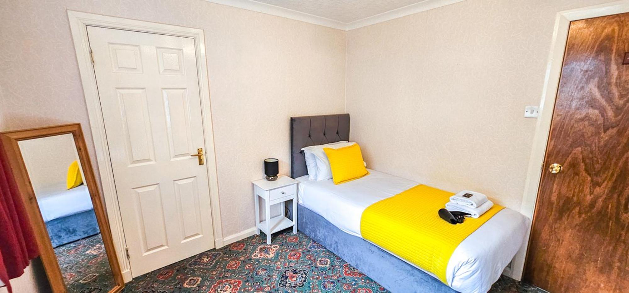 Mystayinn Abermar Guest House Инвернес Екстериор снимка