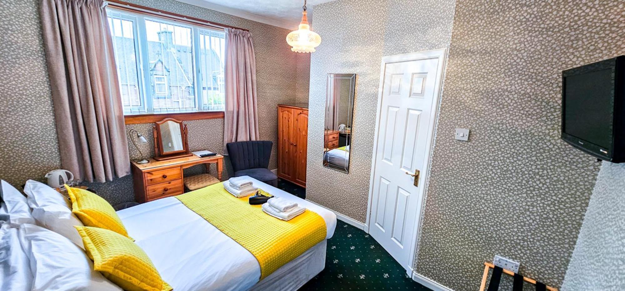 Mystayinn Abermar Guest House Инвернес Екстериор снимка