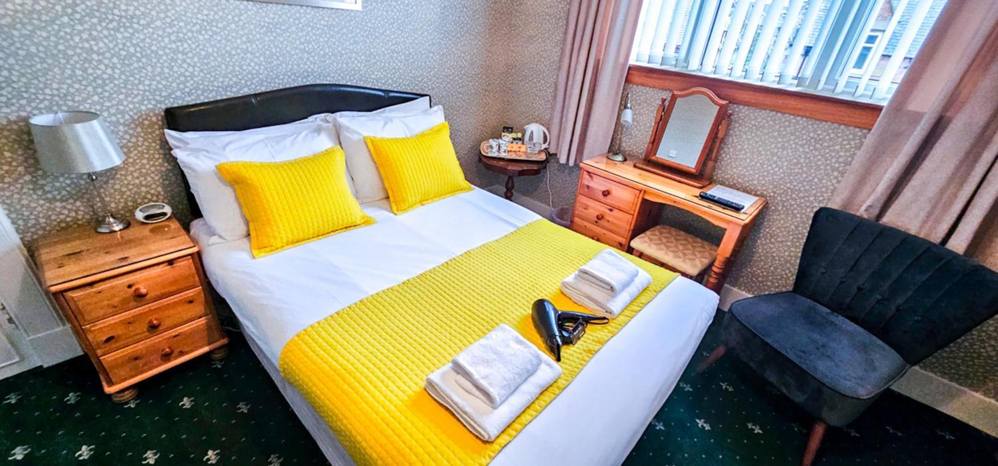 Mystayinn Abermar Guest House Инвернес Екстериор снимка