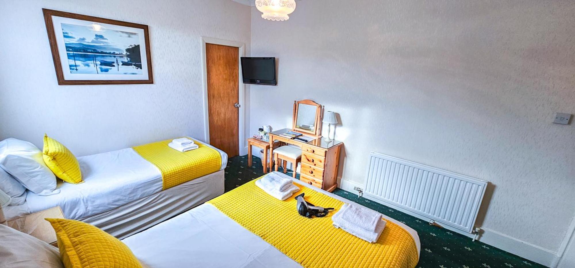 Mystayinn Abermar Guest House Инвернес Екстериор снимка