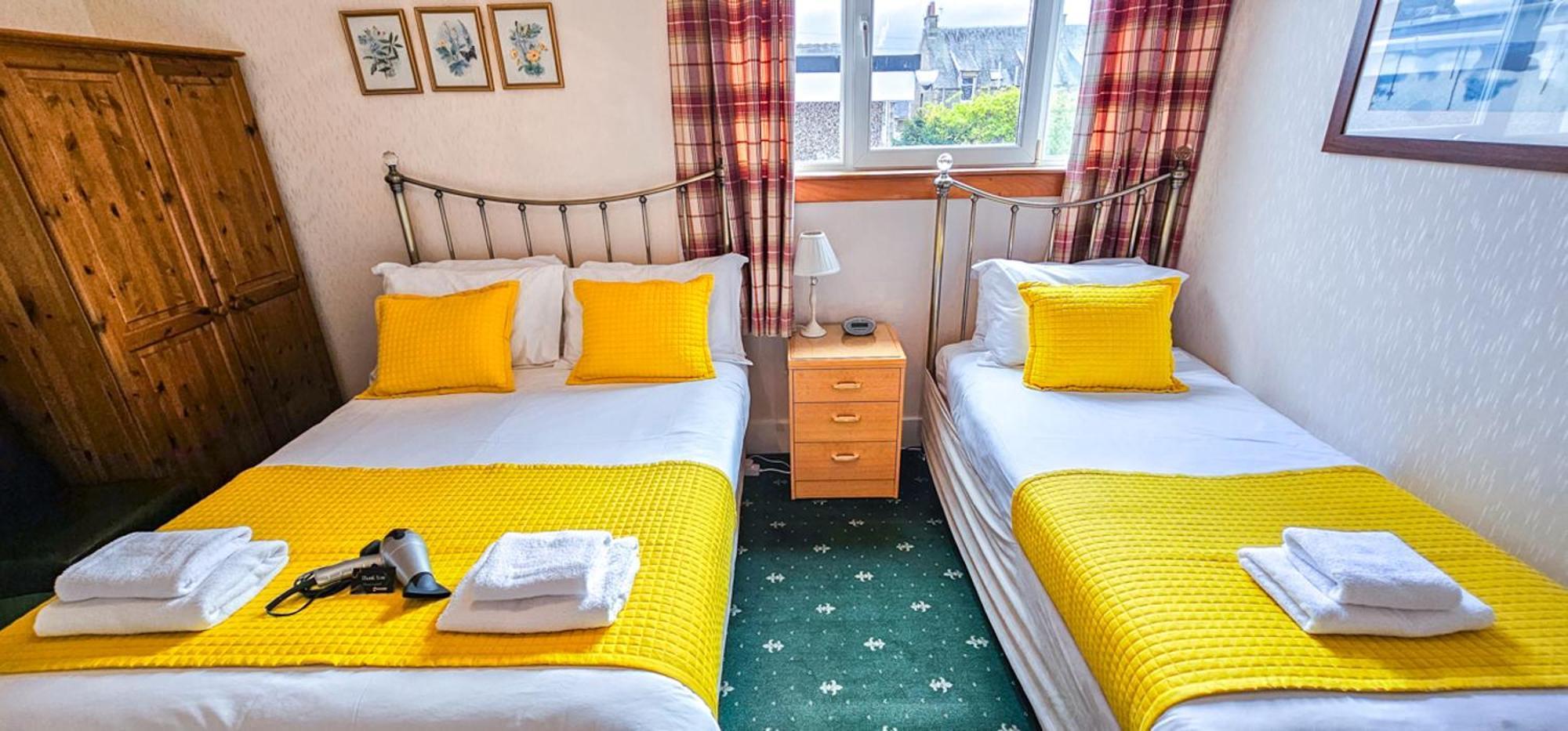 Mystayinn Abermar Guest House Инвернес Екстериор снимка