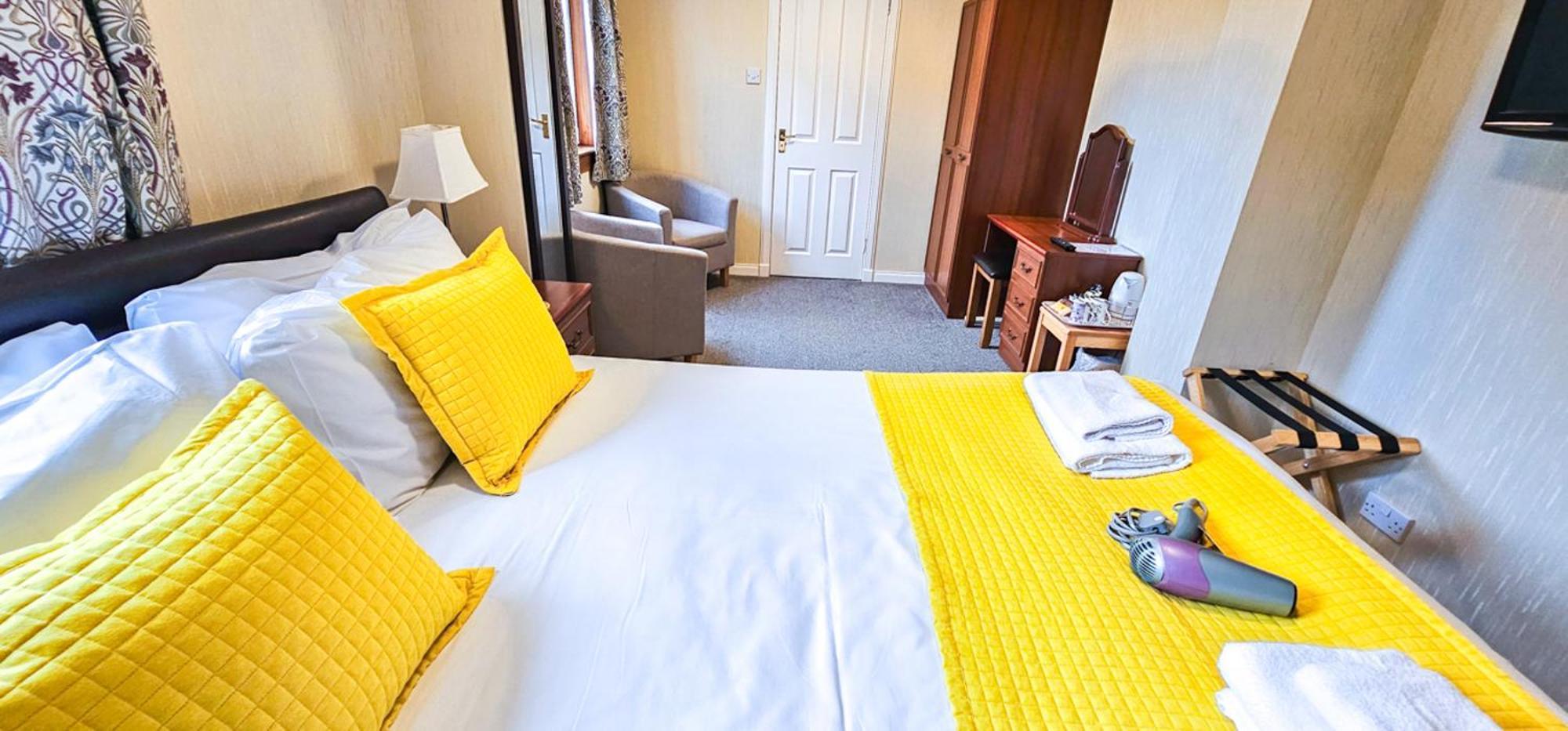 Mystayinn Abermar Guest House Инвернес Екстериор снимка